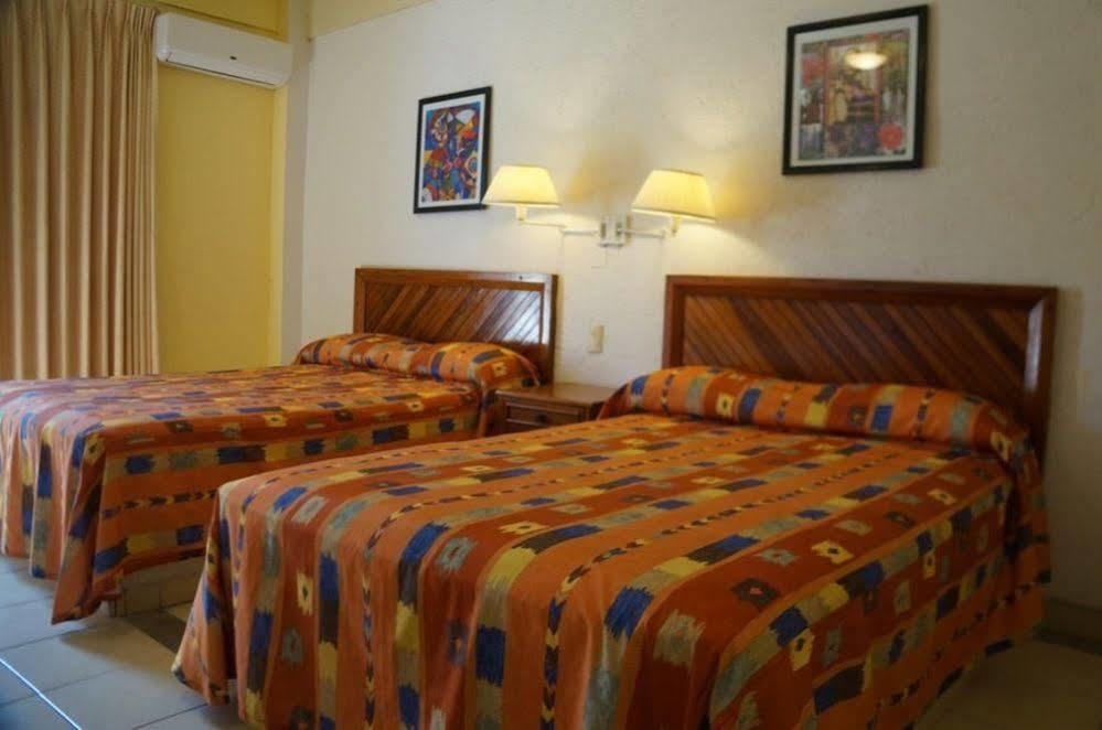 Hotel Arenas Del Pacifico Santa Cruz Huatulco Bagian luar foto